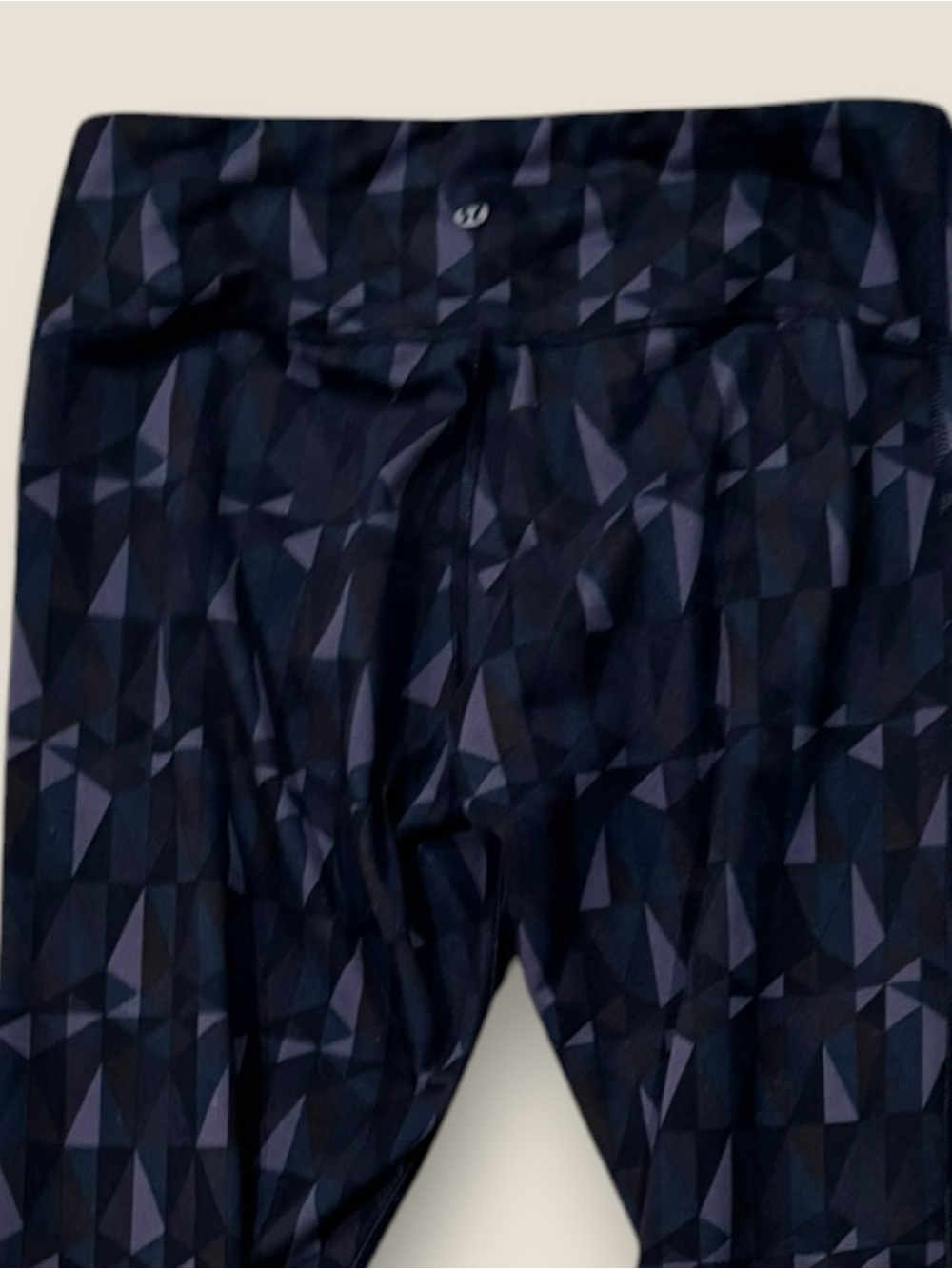 Lululemon Speed Stained Glass Love Nightfall Black Leggings Size 8 - Picture 3 of 6
